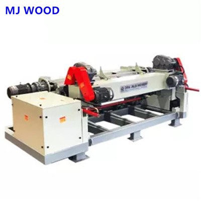 Macchina scortecciatrice per tronchi